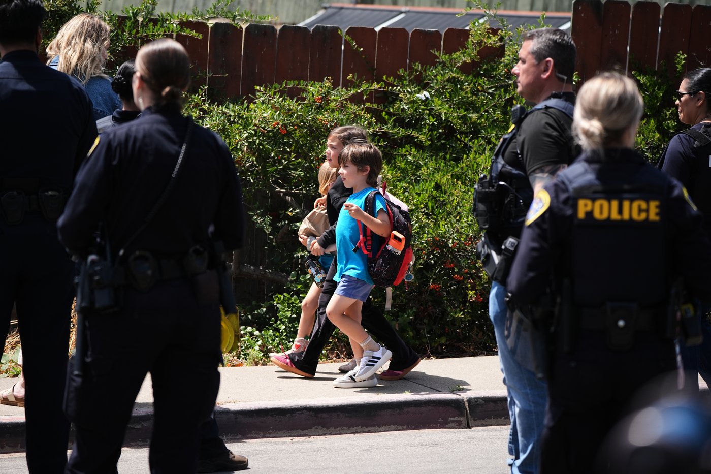 Police: Two suspects kill 3 people at a San Diego mosque before killing themselves | iNFOnews.ca