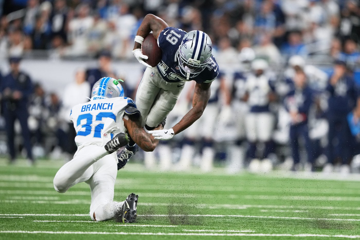Lions standout safety Brian Branch tore his Achilles tendon against the Cowboys, AP source says | iNFOnews.ca