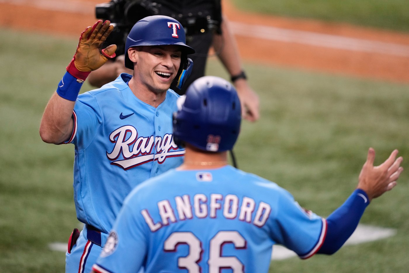 Rangers have some momentum with 3 series wins in a row, and Seager and Langford back in lineup | iNFOnews.ca