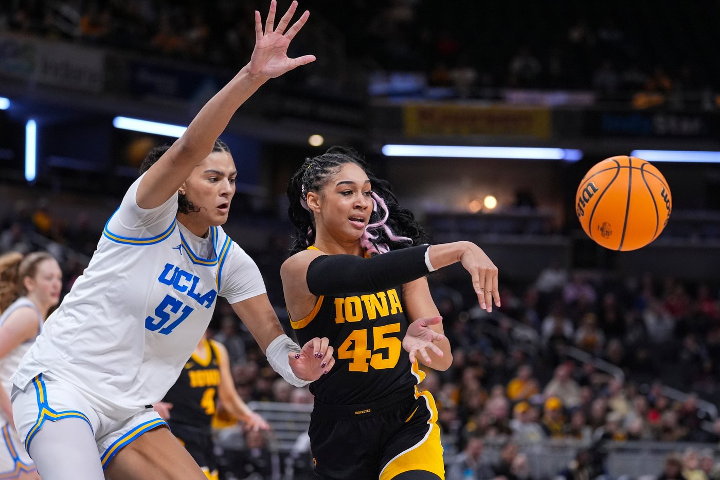 Iowa back in a familiar spot - at home for the NCAA women's March Madness | iNFOnews.ca Iowa back in a familiar spot - at home for the NCAA women's March Madness | iNFOnews.ca