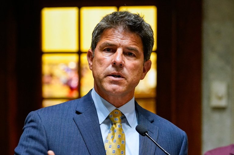 Republican Indiana Senate leader who defied Trump on redistricting leaving post | iNFOnews.ca