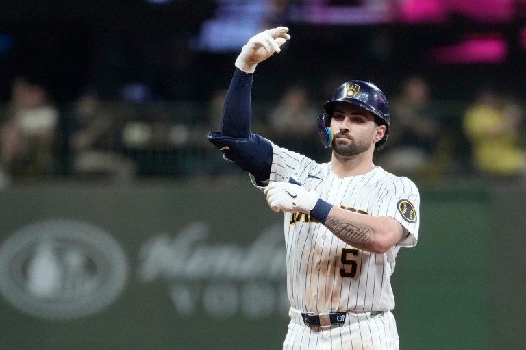Brewers pour it on early as Garrett Mitchell leads the way in 13-9 victory over the Reds | iNFOnews.ca