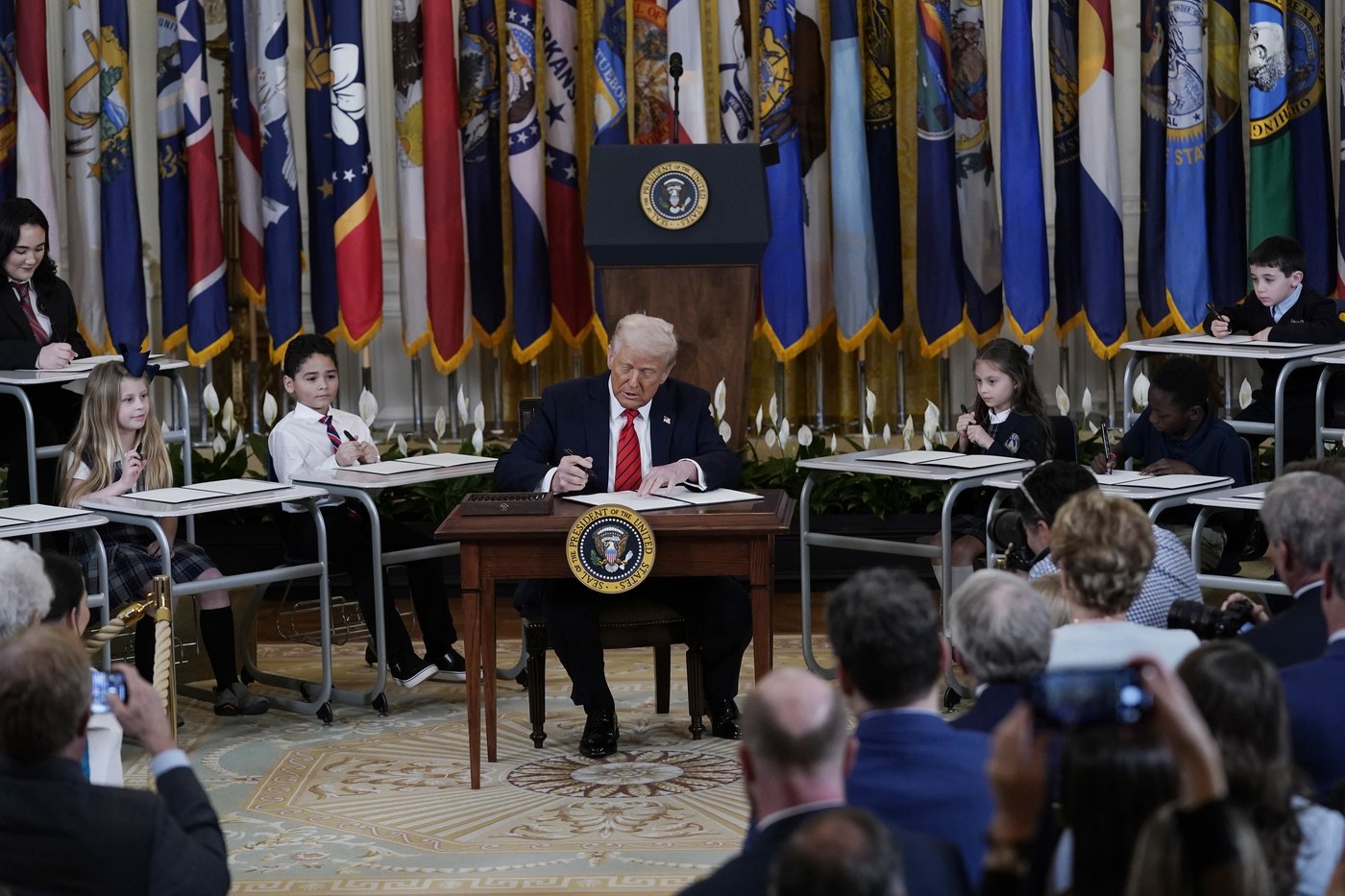 Trump orders a plan to dismantle the Education Department while keeping some core functions | iNFOnews.ca Trump orders a plan to dismantle the Education Department while keeping some core functions | iNFOnews.ca