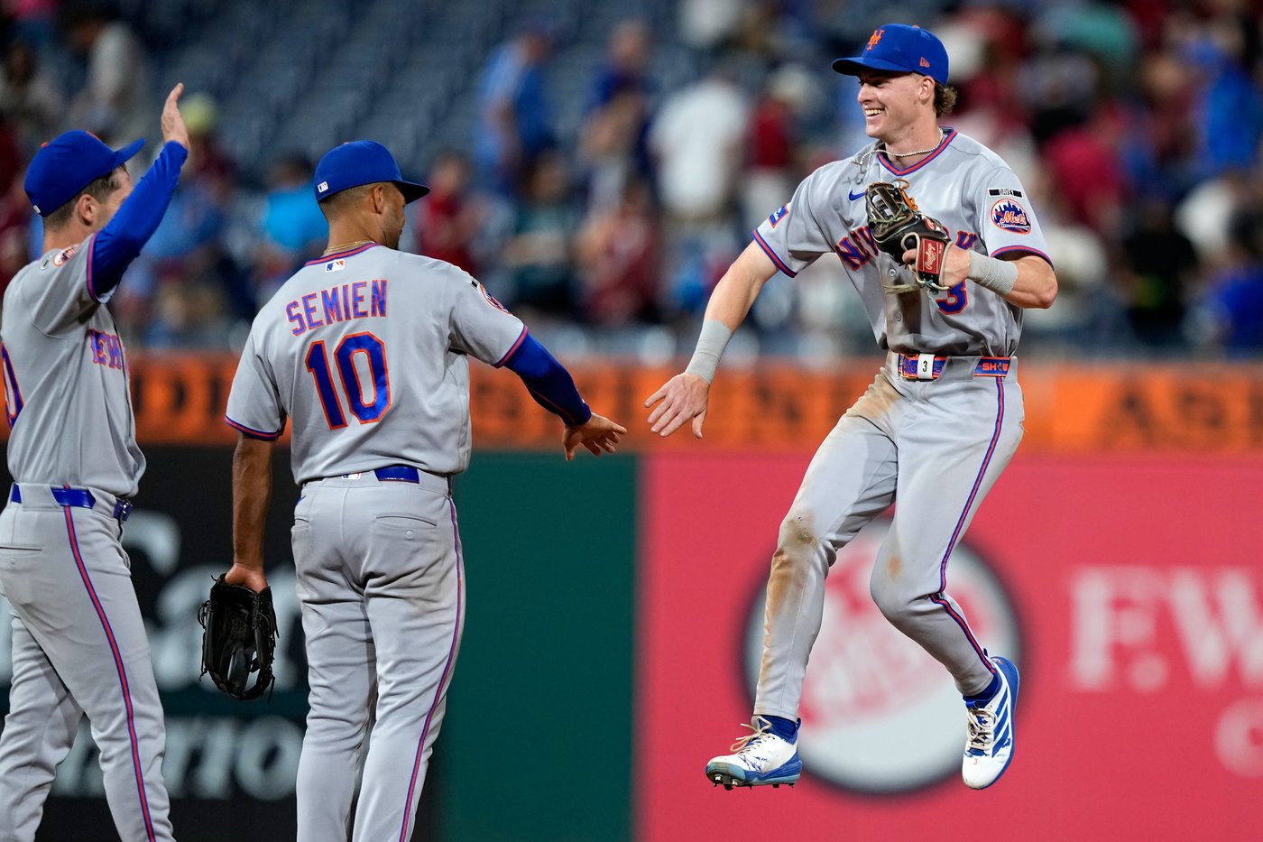 Juan Soto homers twice to lead the Mets to a 6-4 win over the Phillies | iNFOnews.ca