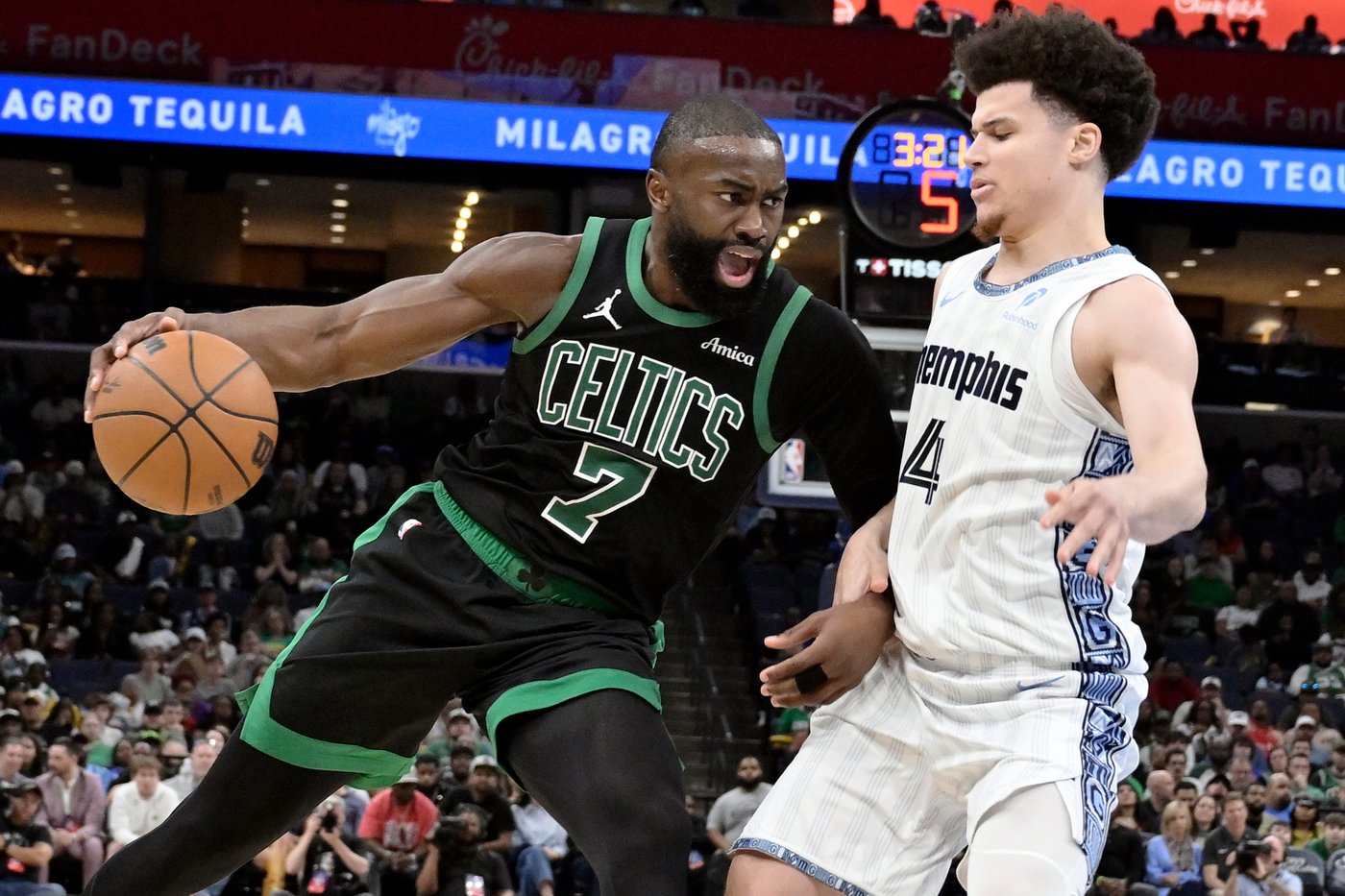 Jaylen Brown has 30 points as Celtics rally to defeat Grizzlies 117-112 | iNFOnews.ca Jaylen Brown has 30 points as Celtics rally to defeat Grizzlies 117-112 | iNFOnews.ca