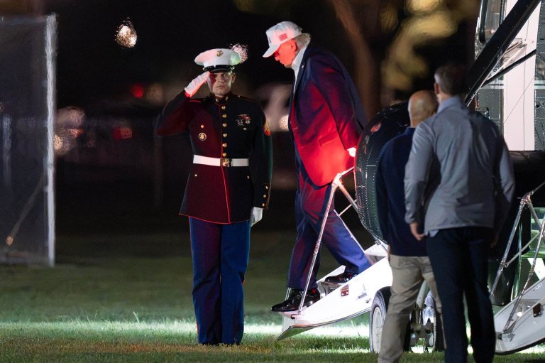 Trump inaugurates new White House helipad, but networks skip coverage during First Amendment fight | iNFOnews.ca