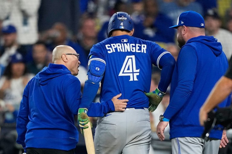 Blue Jays designated hitter Springer leaves Game 3 with apparent injury | iNFOnews.ca