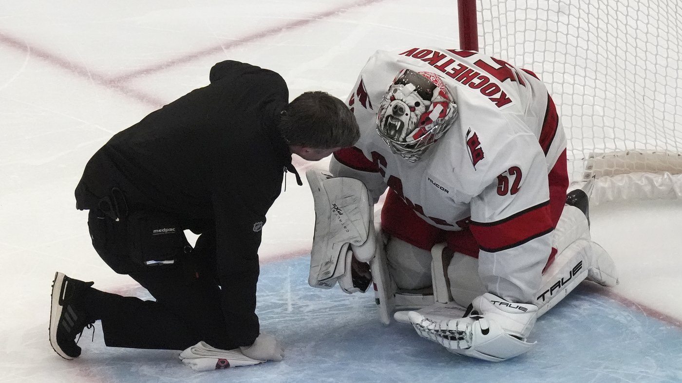 Hurricanes wait on status of injured goalie Frederik Andersen | iNFOnews.ca