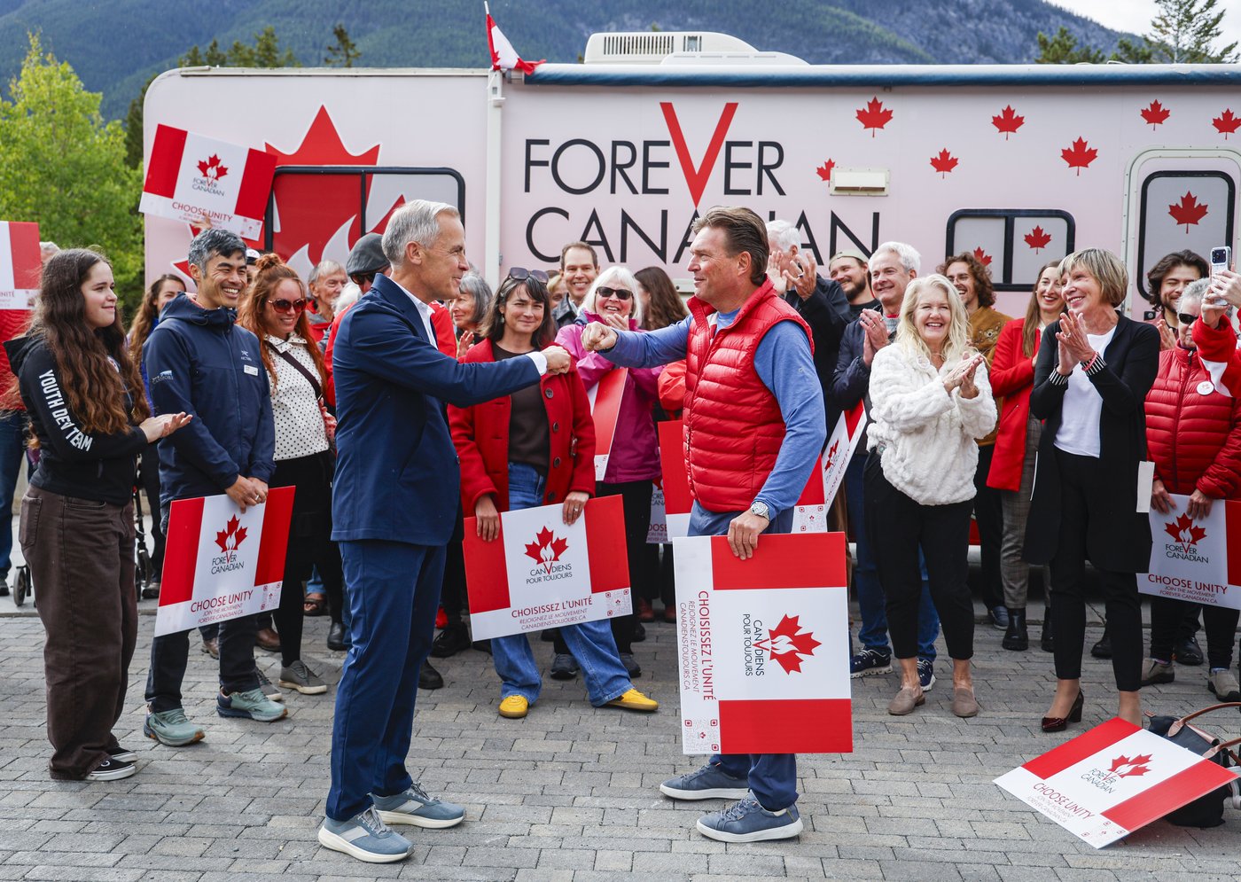 'Canada is everyone, for everyone': Carney meets with Alberta remain campaigners | iNFOnews.ca 'Canada is everyone, for everyone': Carney meets with Alberta remain campaigners | iNFOnews.ca