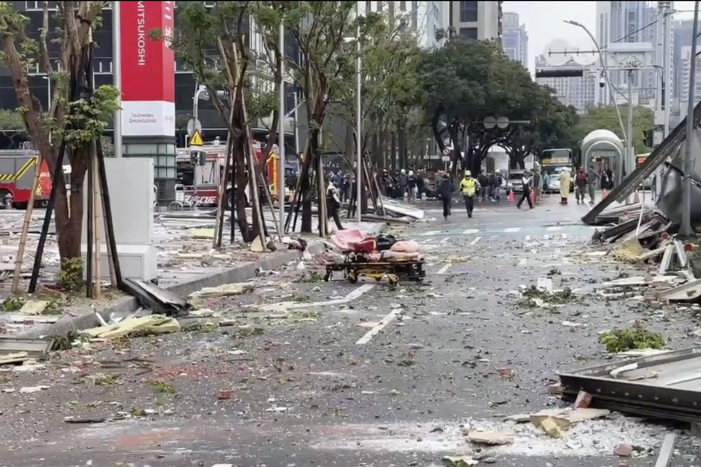 Gas explosion at Taiwan food court kills 4 and injures 26 | iNFOnews.ca Gas explosion at Taiwan food court kills 4 and injures 26 | iNFOnews.ca