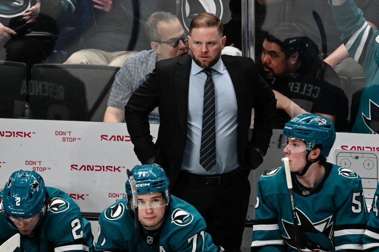 The Sharks sign coach Ryan Warsofsky to a contract extension | iNFOnews.ca
