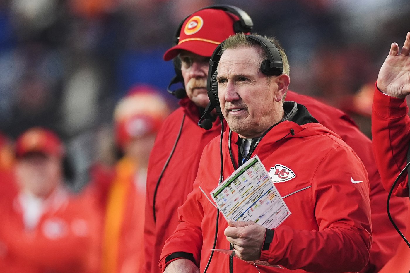 Spagnuolo's Super Bowl wizardry wilts as the Chiefs' defense gets sliced up by the Eagles | iNFOnews.ca