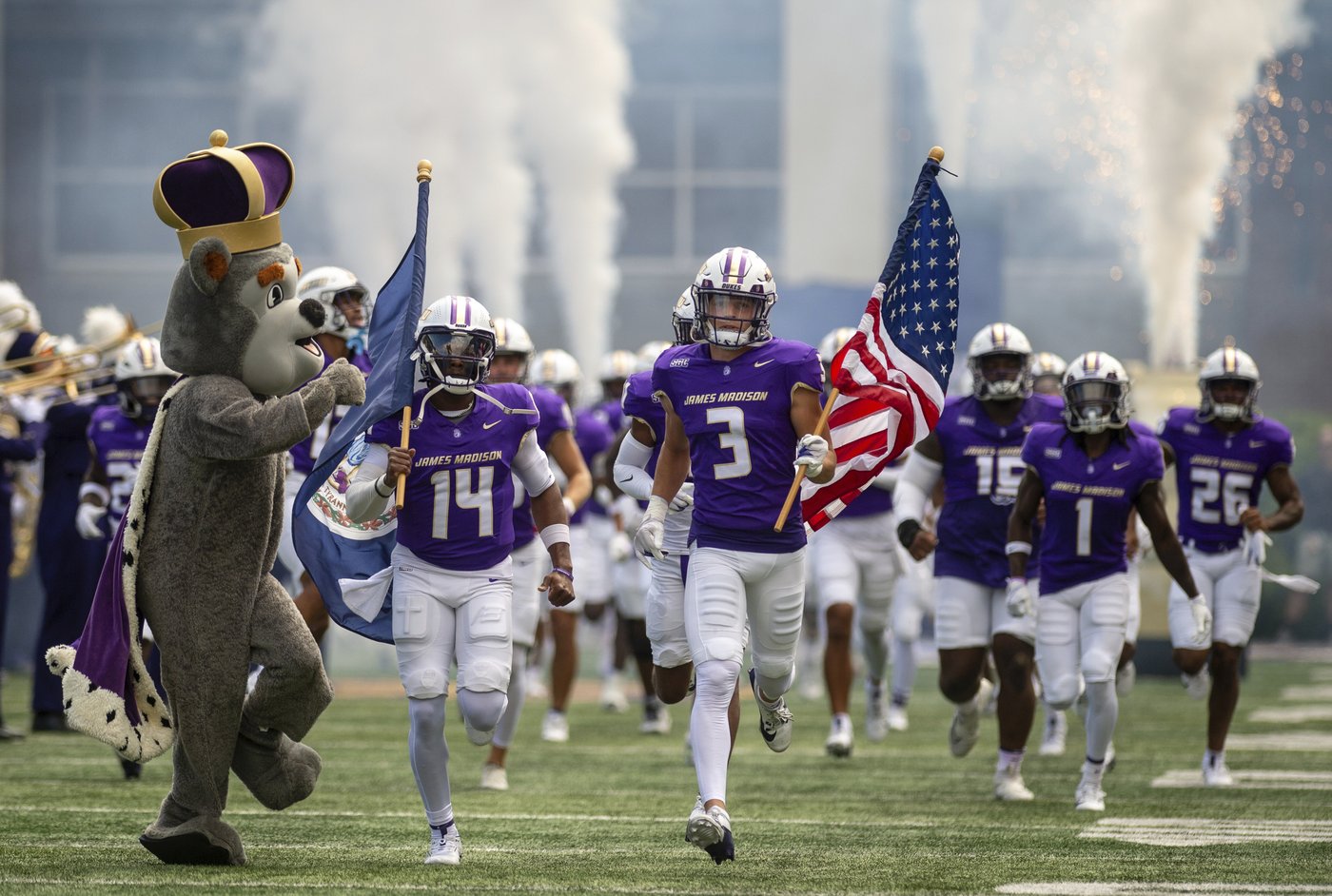 Alonza Barnett III continues stellar play with 6 more TDs in leading James Madison past Ball State | iNFOnews.ca Alonza Barnett III continues stellar play with 6 more TDs in leading James Madison past Ball State | iNFOnews.ca