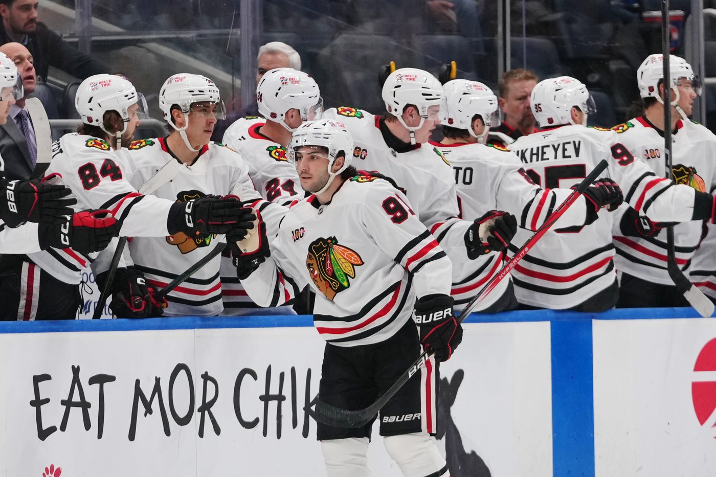 Lardis, Nazar lead Blackhawks past Islanders 4-3, Frondell gets assist in NHL debut | iNFOnews.ca Lardis, Nazar lead Blackhawks past Islanders 4-3, Frondell gets assist in NHL debut | iNFOnews.ca