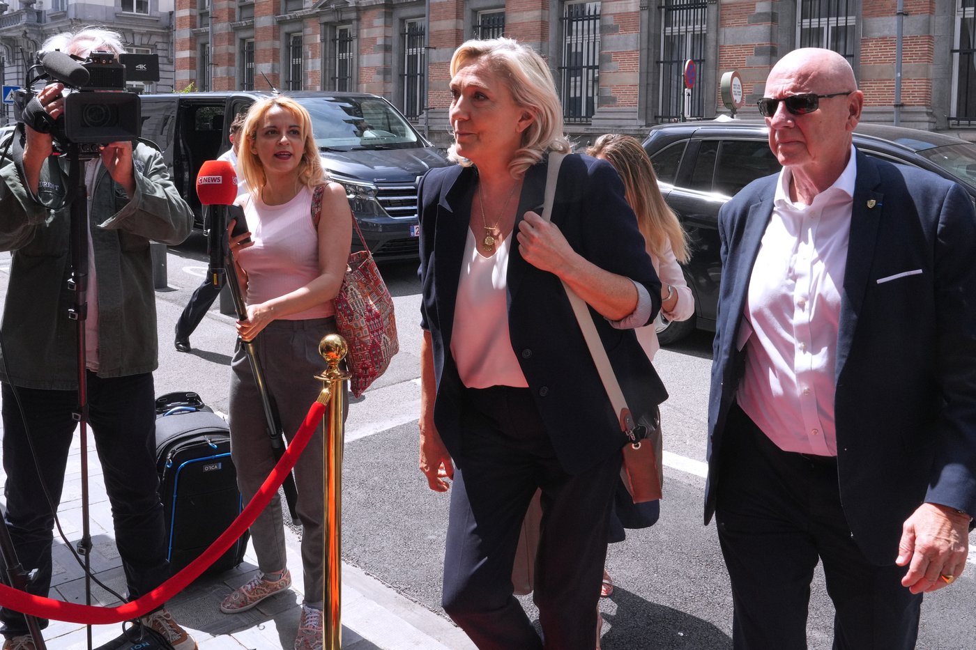 Le Pen says she won't run in 2027 if ordered to wear an electronic bracelet | iNFOnews.ca Le Pen says she won't run in 2027 if ordered to wear an electronic bracelet | iNFOnews.ca