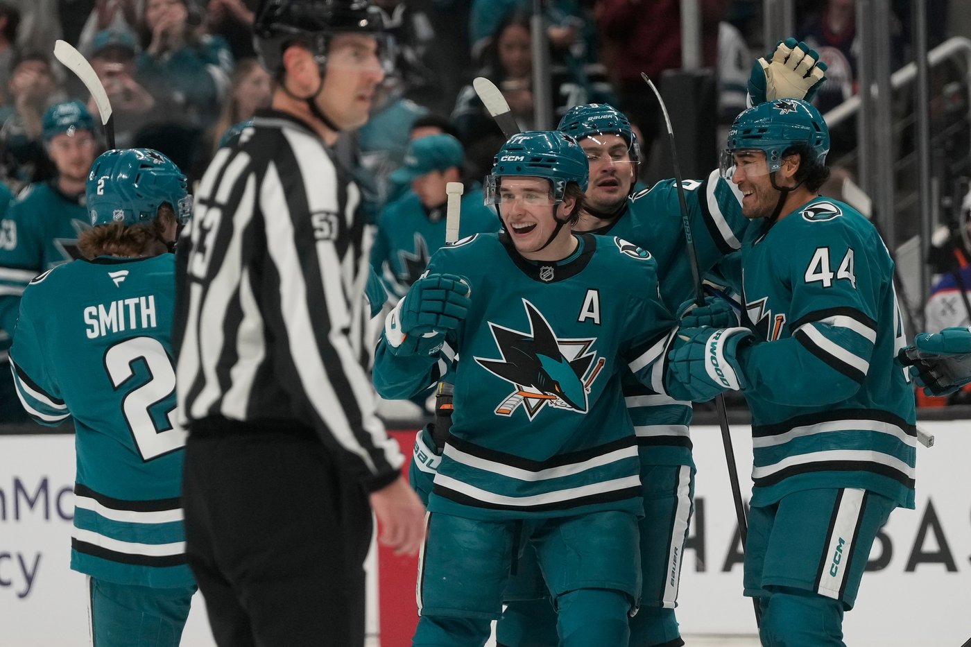 Sharks edge Oilers 5-4 to snap five-game winless streak | iNFOnews.ca Sharks edge Oilers 5-4 to snap five-game winless streak | iNFOnews.ca