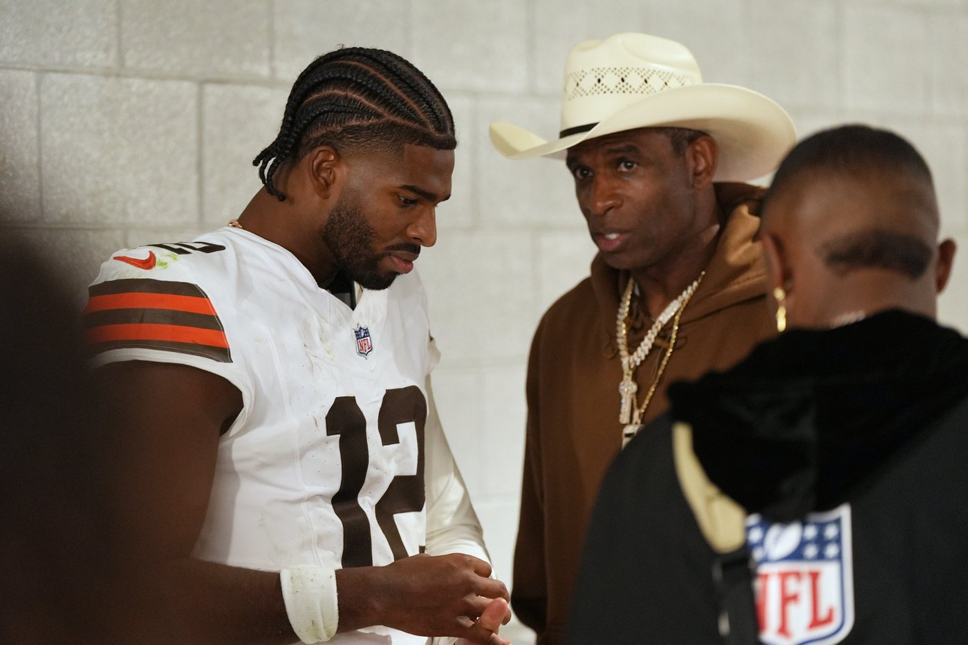 From fan to foe: Kyle Shanahan, 49ers face unique challenge against Browns and Shedeur Sanders | iNFOnews.ca From fan to foe: Kyle Shanahan, 49ers face unique challenge against Browns and Shedeur Sanders | iNFOnews.ca
