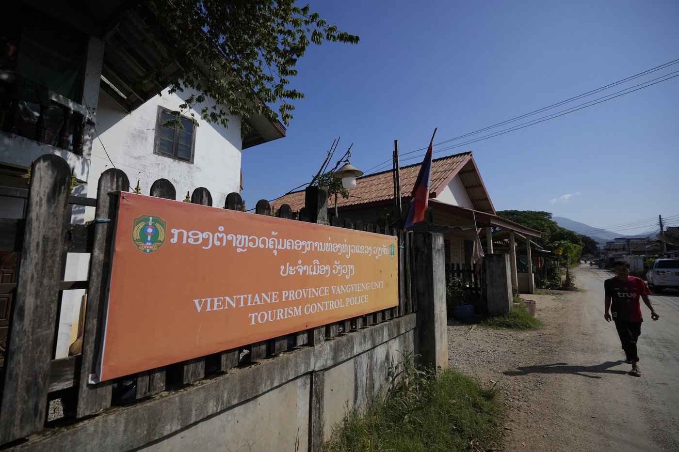 Second Australian teen dies in tainted alcohol case in Laos that has killed 6 tourists | iNFOnews.ca
