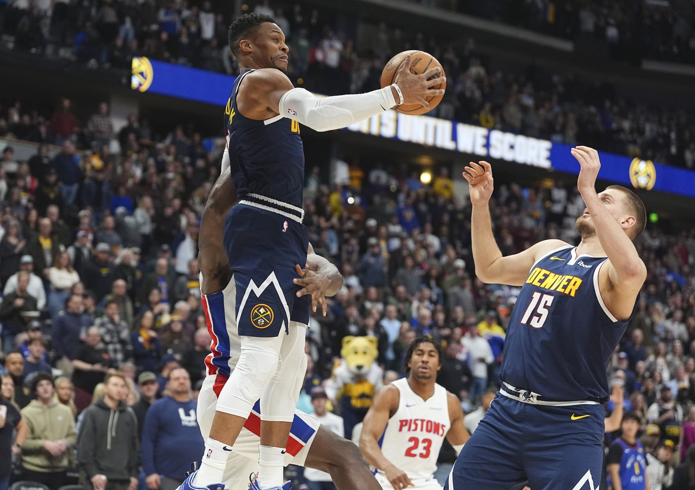 Jokic has 37, Murray scores 34 and Nuggets beat Pistons, 134-121 | iNFOnews.ca