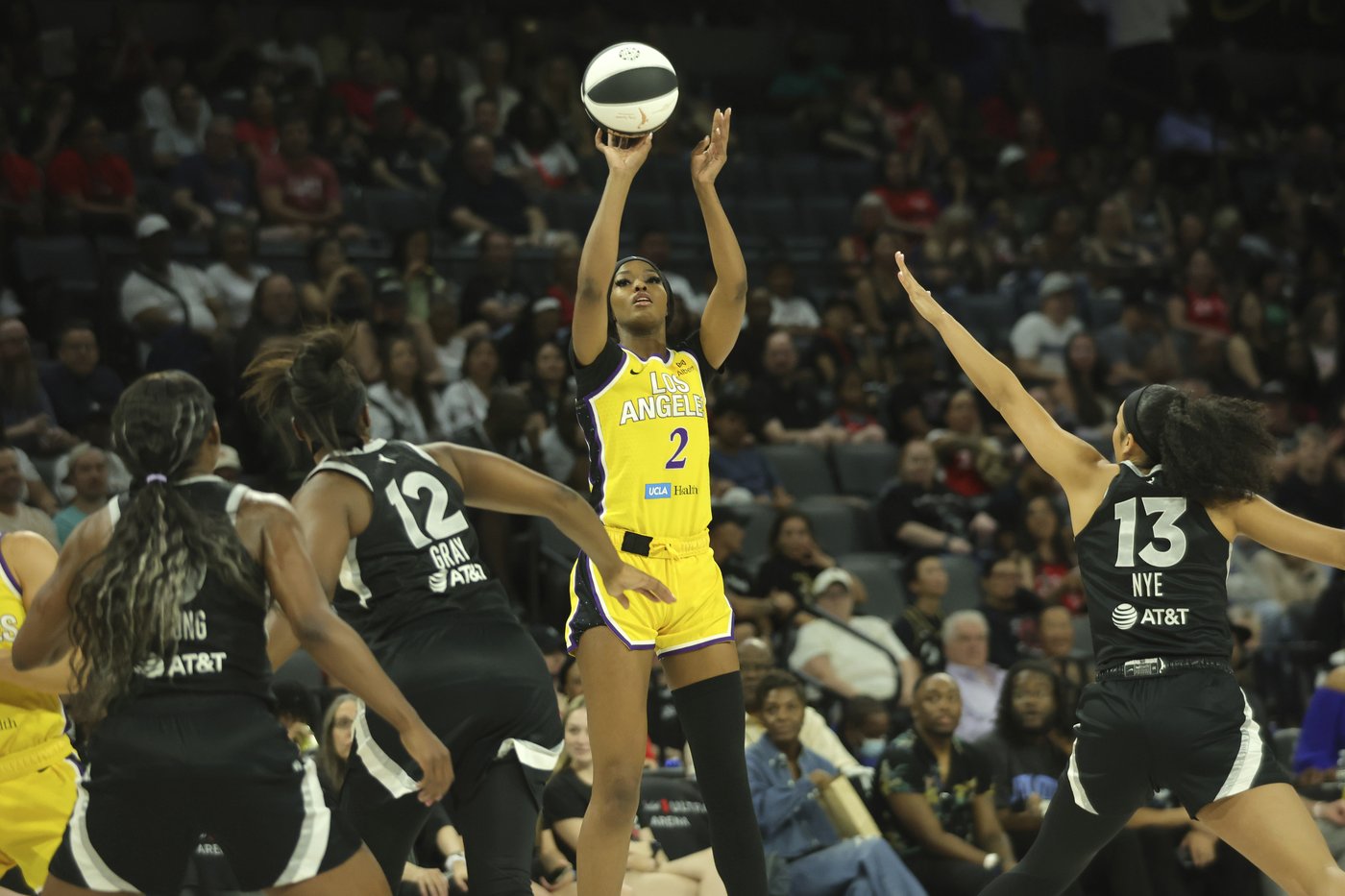 Rickea Jackson scores a career-high 30 points to help the Sparks beat the Aces | iNFOnews.ca