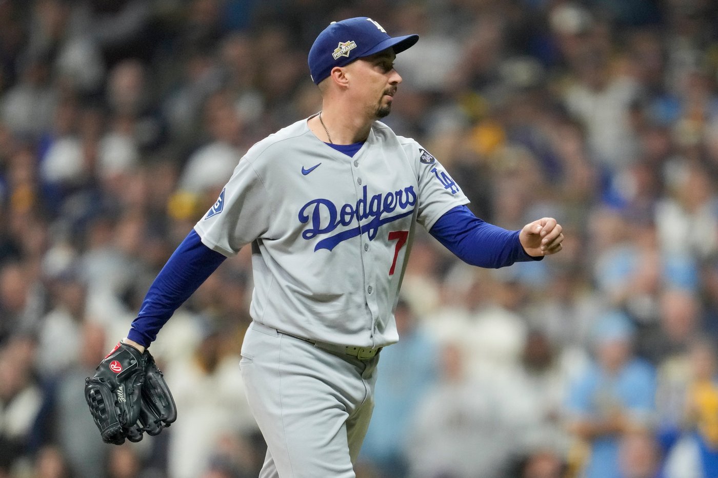 Snell spectacular and Dodgers barely hold on in 9th to beat Brewers 2-1 in NLCS opener | iNFOnews.ca