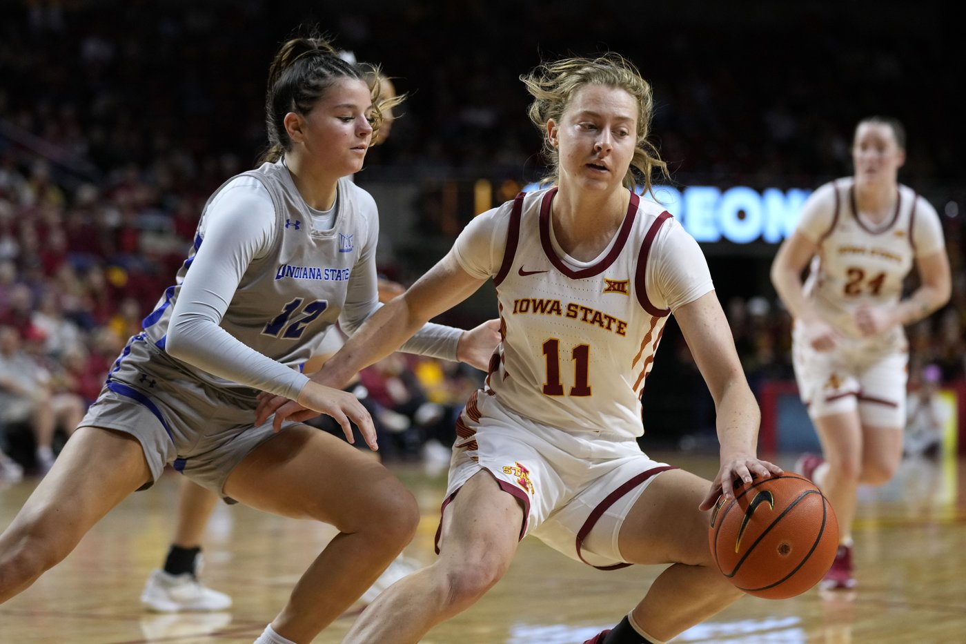Crooks scores 16, Brown has double-double as No. 8 Iowa State women beat Indiana State 64-42 | iNFOnews.ca