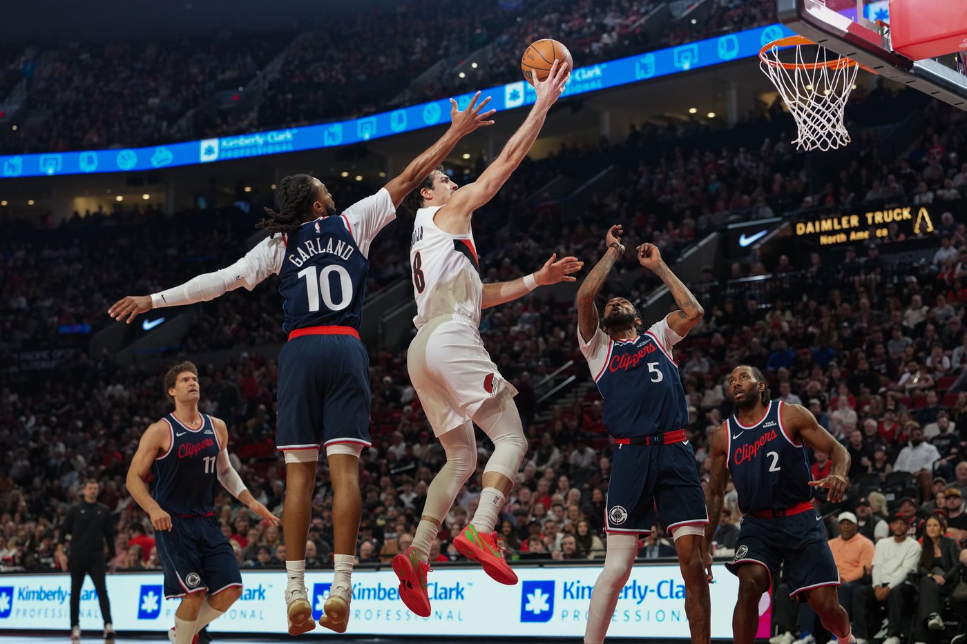 Avdija erupts for 35 as Trail Blazers pull away from Clippers | iNFOnews.ca