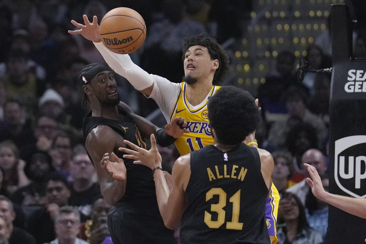 Cavaliers blow out Lakers 134-110 as Bronny James scores first NBA points as dad watches from bench | iNFOnews.ca Cavaliers blow out Lakers 134-110 as Bronny James scores first NBA points as dad watches from bench | iNFOnews.ca