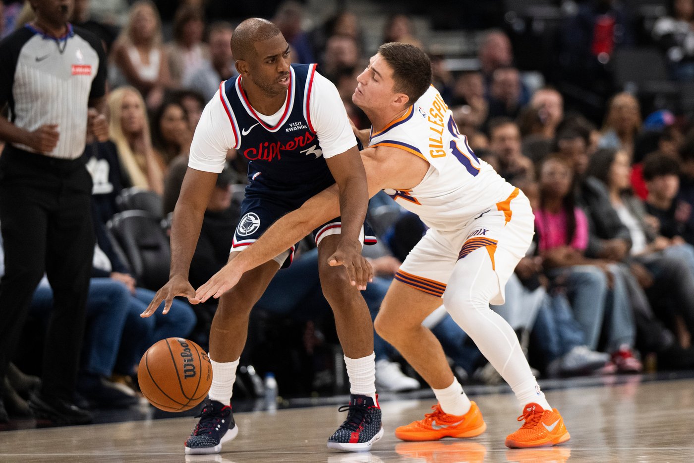 Harden scores 30 points to help Clippers rout Suns 129-102 in home opener | iNFOnews.ca Harden scores 30 points to help Clippers rout Suns 129-102 in home opener | iNFOnews.ca