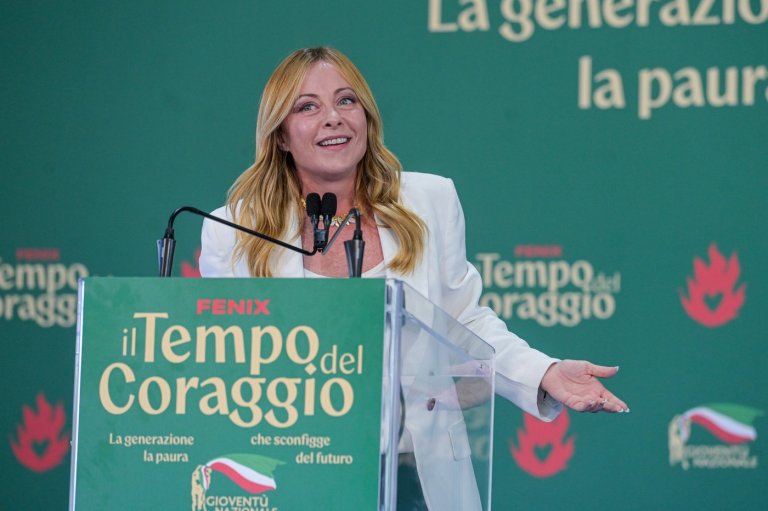 Meloni plans to ban burqas and niqabs in Italian schools, and cap foreign students in classrooms | iNFOnews.ca