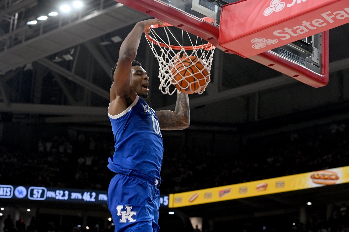Oweh's 24 points pace Kentucky in 85-77 win at No. 15 Arkansas | iNFOnews.ca