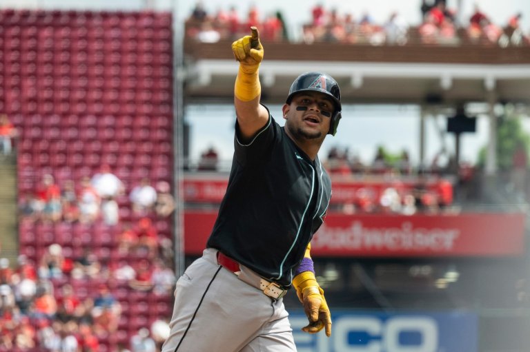 Gabriel Moreno's homer in 8th sends Diamondbacks past Reds 5-3 for Lovullo's 700th win | iNFOnews.ca