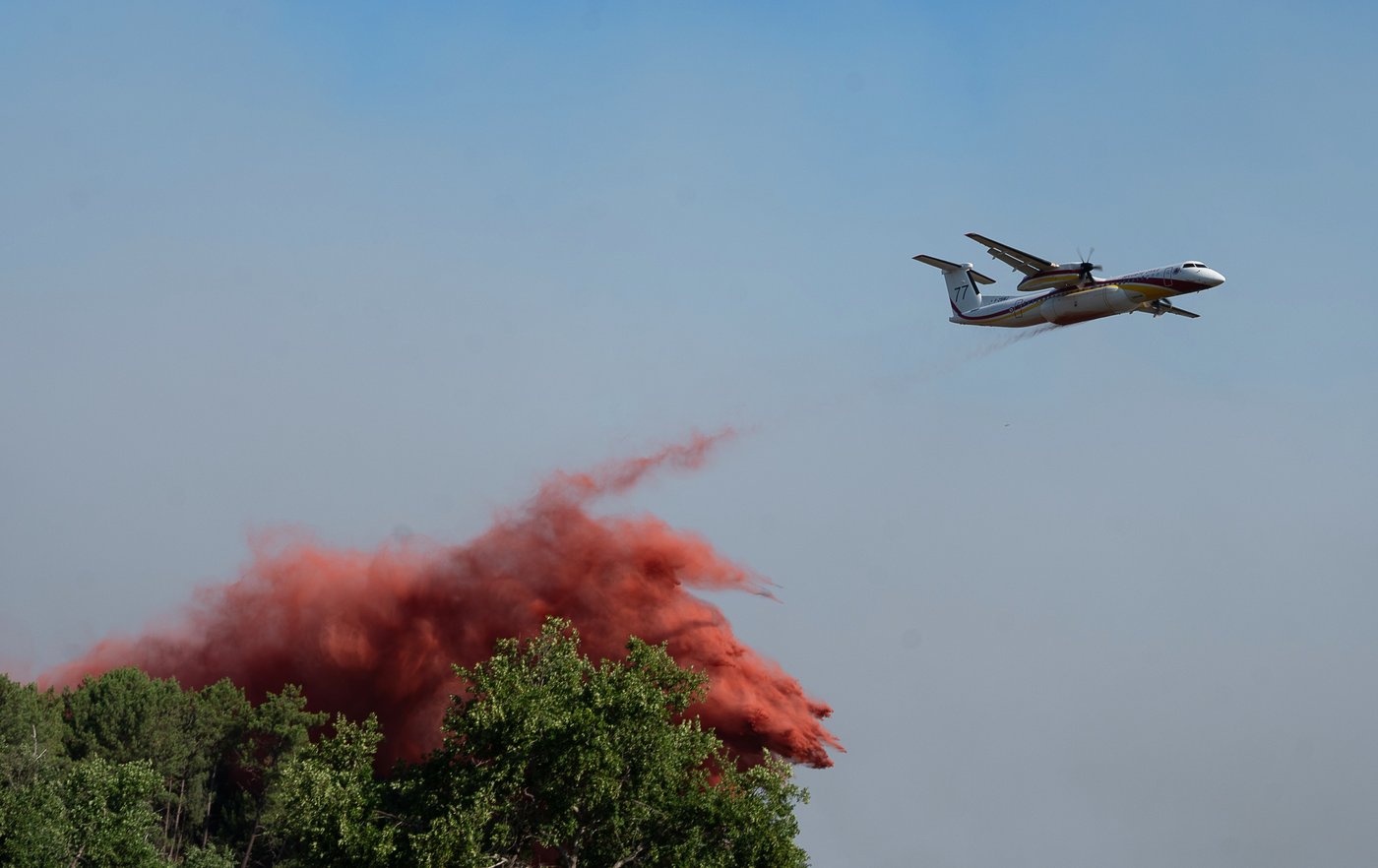 More than 200,000 people flee raging wildfires in France and Spain, some escaping by boat | iNFOnews.ca More than 200,000 people flee raging wildfires in France and Spain, some escaping by boat | iNFOnews.ca