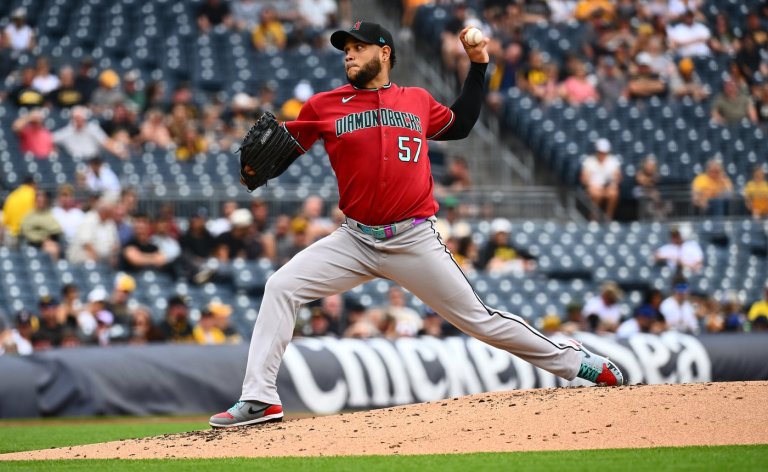 Rodríguez goes 8 innings, Moreno hits 2-run homer as Diamondbacks blank Pirates 3-0 | iNFOnews.ca