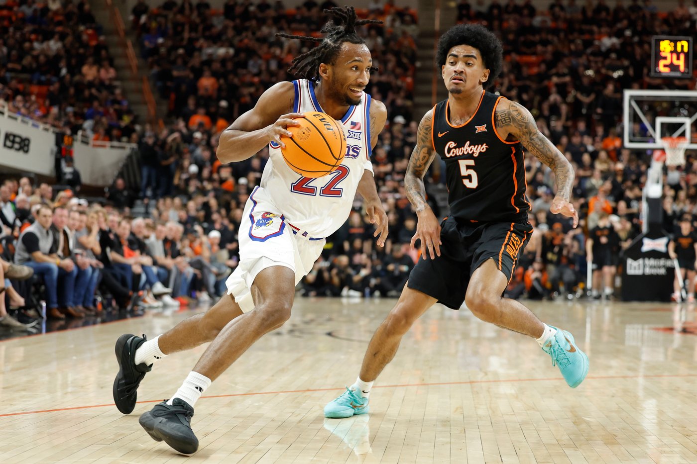 Freshman star Darryn Peterson erupts early as No. 8 Kansas rolls past Oklahoma State 81-69 | iNFOnews.ca Freshman star Darryn Peterson erupts early as No. 8 Kansas rolls past Oklahoma State 81-69 | iNFOnews.ca
