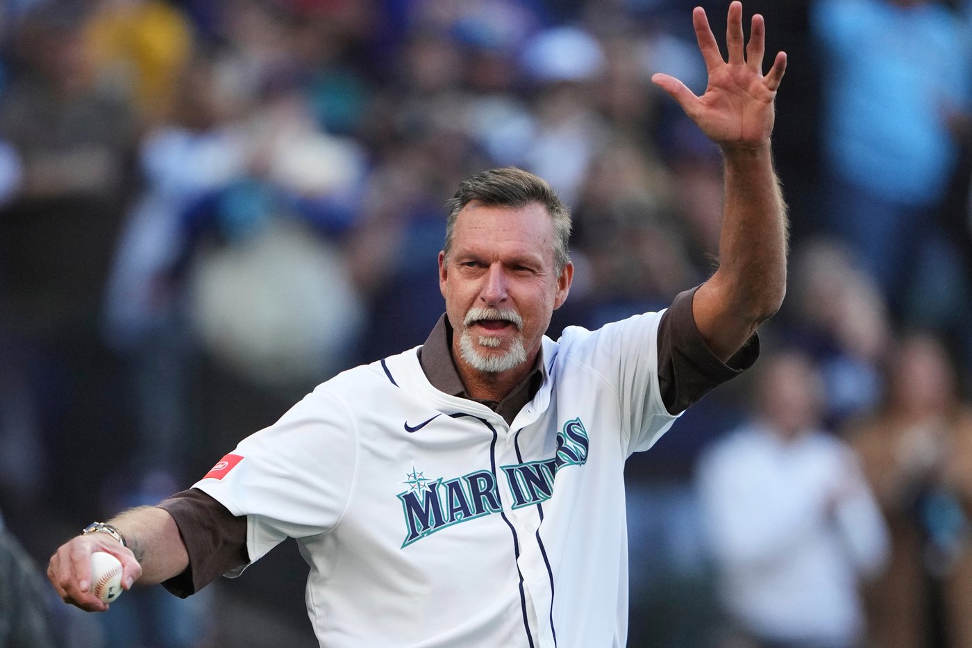 Mariners will retire Randy Johnson's No. 51 during the 2026 season | iNFOnews.ca