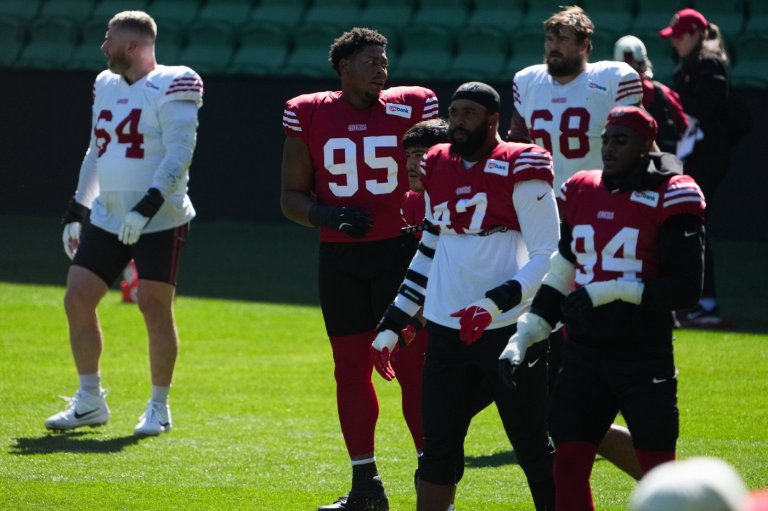 49ers DT Alfred Collins is out for the season after injuring his knee in Melbourne, Shanahan says | iNFOnews.ca