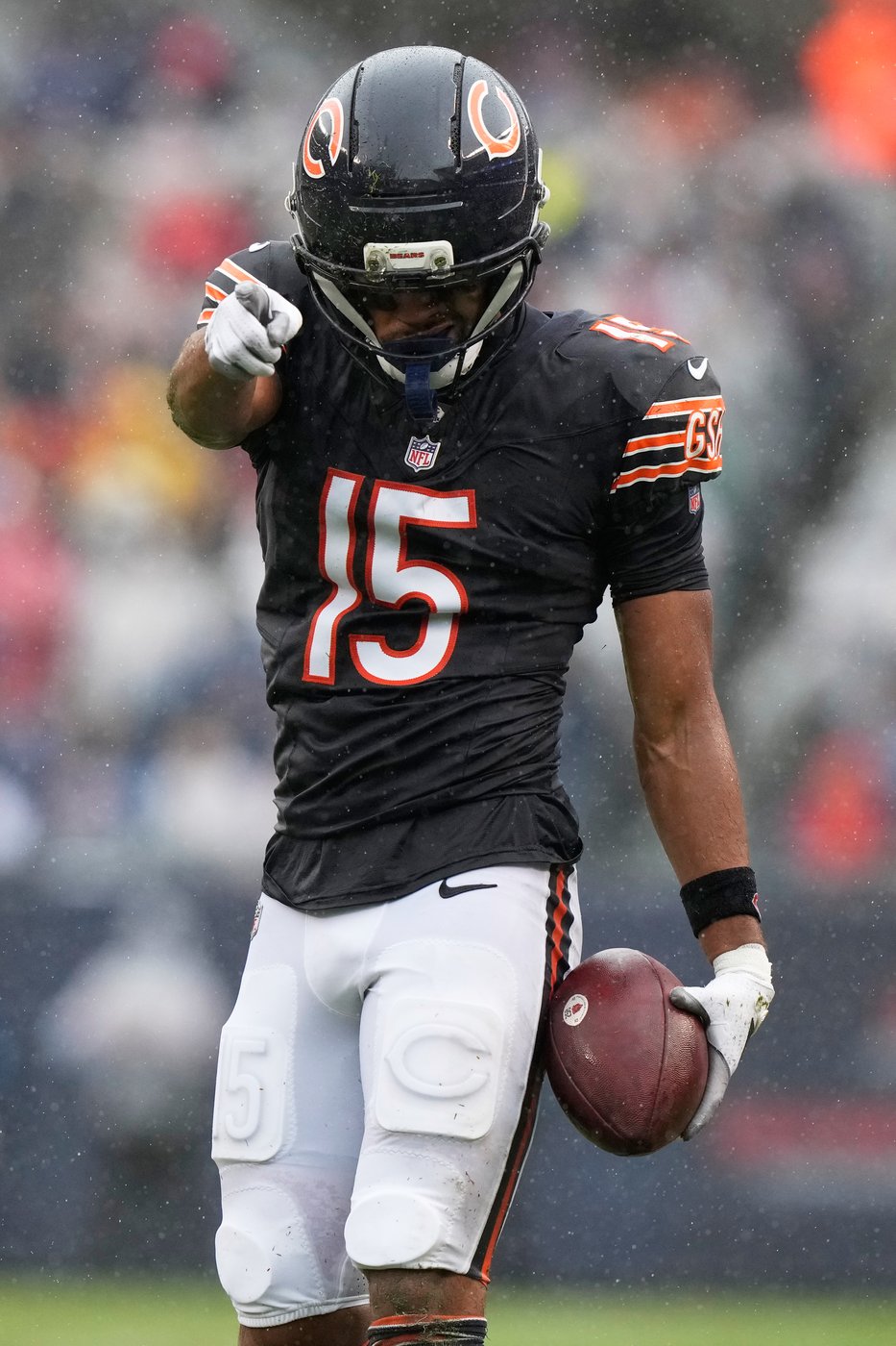 Rodgers and Turner help the Vikings shut down the Bears for a 9-3 win in the rain | iNFOnews.ca