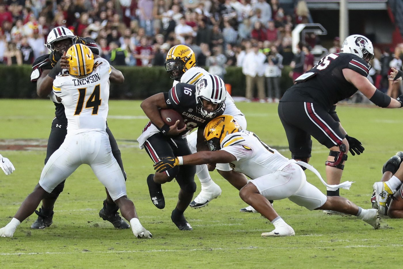 Sellers throws career-high 5 TD passes, No. 23 South Carolina beats No. 24 Missouri 34-30 | iNFOnews.ca Sellers throws career-high 5 TD passes, No. 23 South Carolina beats No. 24 Missouri 34-30 | iNFOnews.ca
