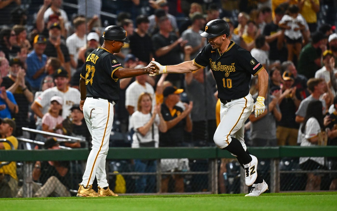 James McCann's 12th-inning single gives Diamondbacks 8-7 win over Pirates after blowing six-run lead | iNFOnews.ca James McCann's 12th-inning single gives Diamondbacks 8-7 win over Pirates after blowing six-run lead | iNFOnews.ca
