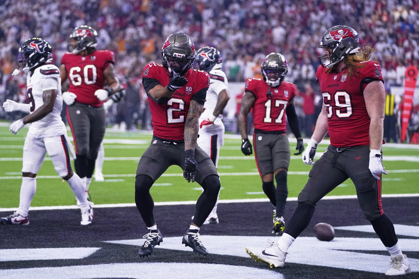 Injury-riddled Buccaneers lose two more offensive linemen | iNFOnews.ca