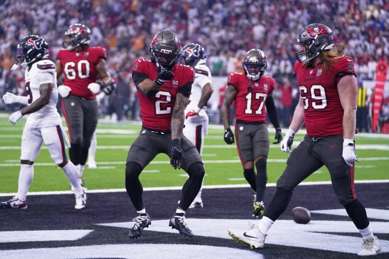 Injury-riddled Buccaneers lose two more offensive linemen | iNFOnews.ca