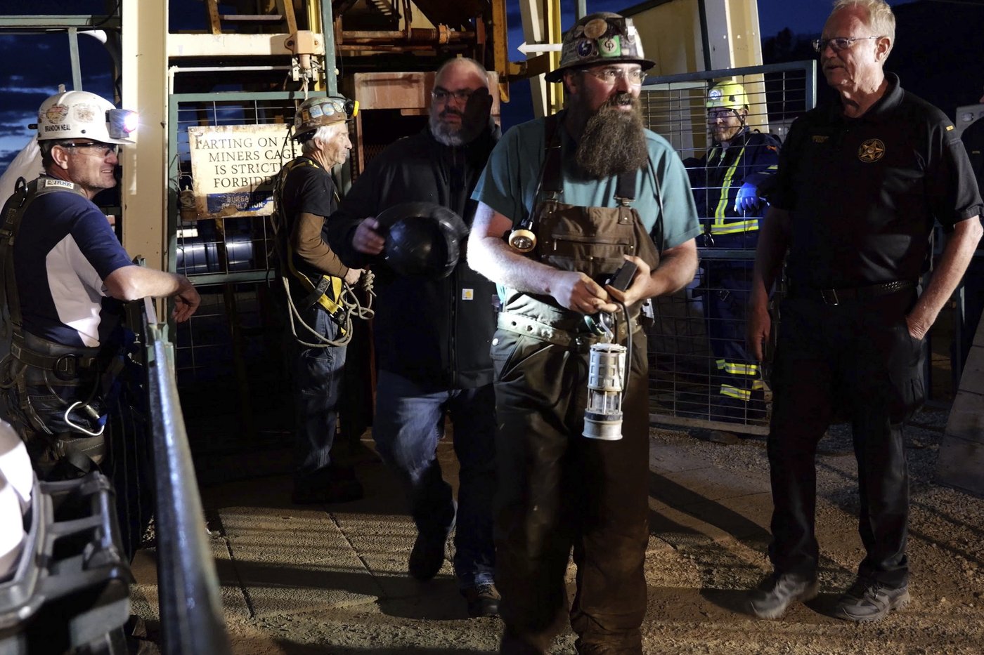 Elevator door was 'broken' during Colorado mine tour accident that killed 1 and trapped 12 | iNFOnews.ca