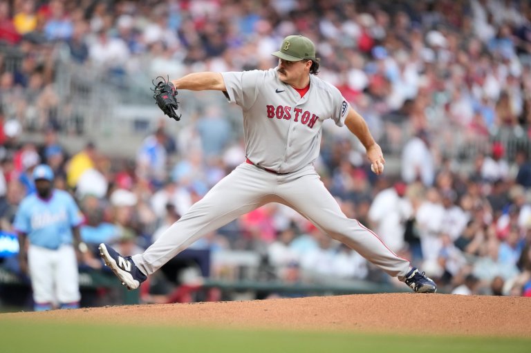Willson Contreras hits a 2-run homer in the 8th to lift the Red Sox past the Braves, 3-2 | iNFOnews.ca