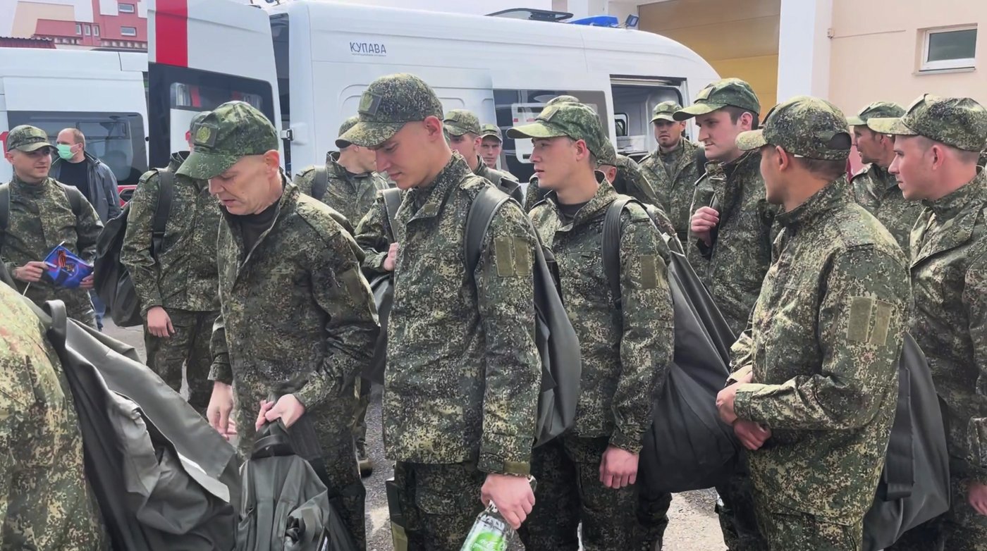 PHOTO COLLECTION: Russia Ukraine POW Exchange | iNFOnews.ca PHOTO COLLECTION: Russia Ukraine POW Exchange | iNFOnews.ca