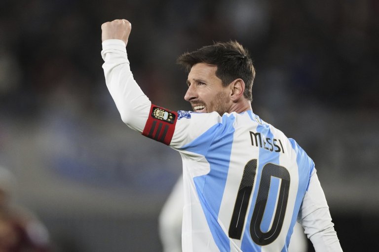 Lionel Messi scores twice in an emotional home farewell for Argentina | iNFOnews.ca