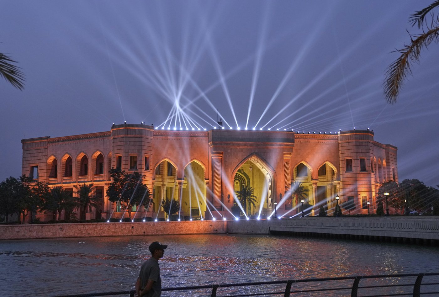 First class graduates from American University of Baghdad, once Saddam's palace | iNFOnews.ca First class graduates from American University of Baghdad, once Saddam's palace | iNFOnews.ca
