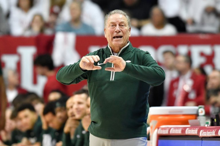 Top-ranked Duke and No. 17 North Carolina renew rivalry after court storming in Chapel Hill | iNFOnews.ca