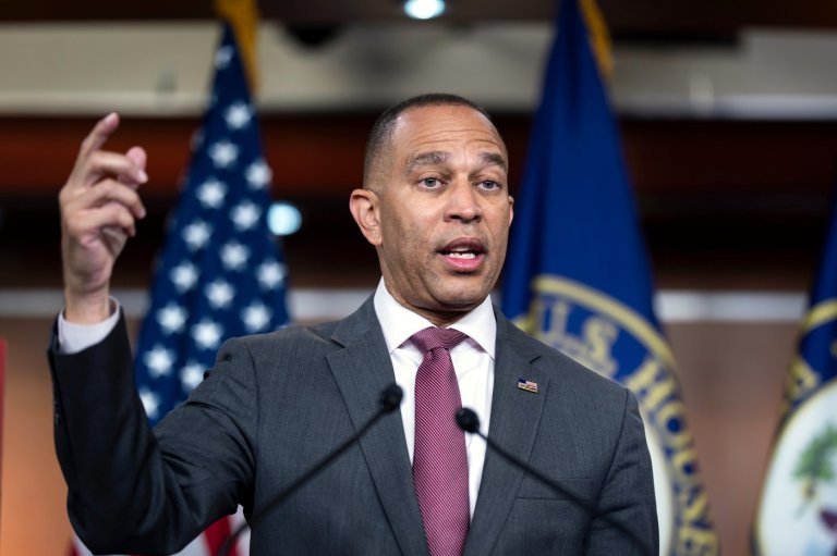 House Democratic leader Hakeem Jeffries kicks off 100 days till midterms with affordability agenda | iNFOnews.ca