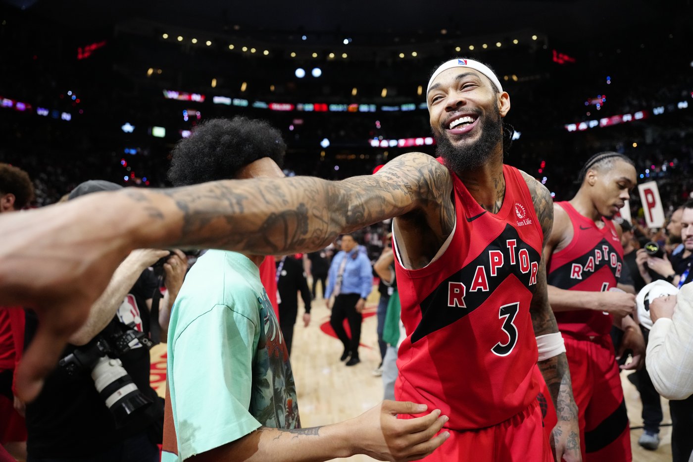 Brandon Ingram exits Raptors playoff game early with right heel inflammation | iNFOnews.ca